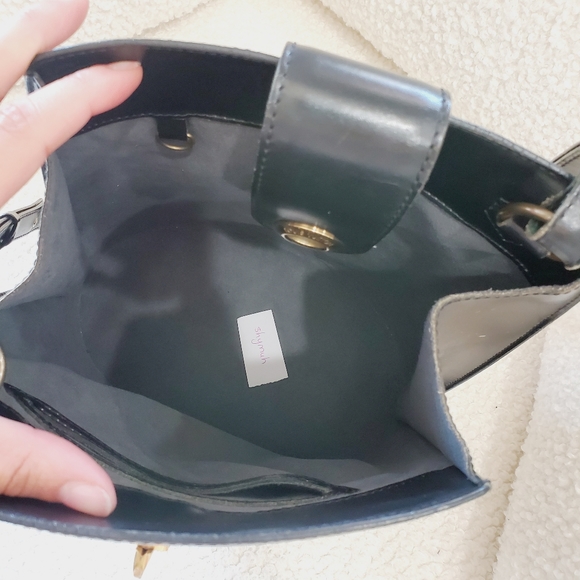 Black Epi Louis Vuitton Purse - Picture 10 of 17